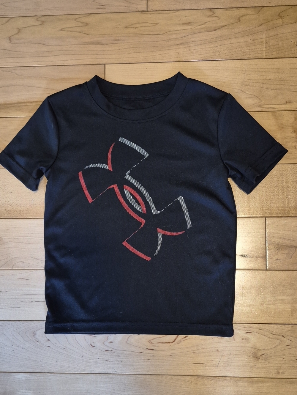 Boys Size 3 Under Armour Black Short Sleeve Graphic Tee